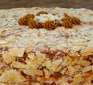 Torta de Hojarasca Manjar, Pastelera y Nuez